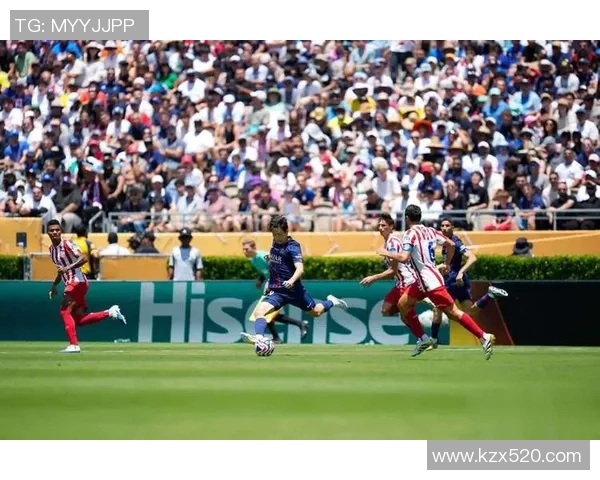 足球暴晒下的挑战与机遇如何在炎热天气中保持竞技状态与健康